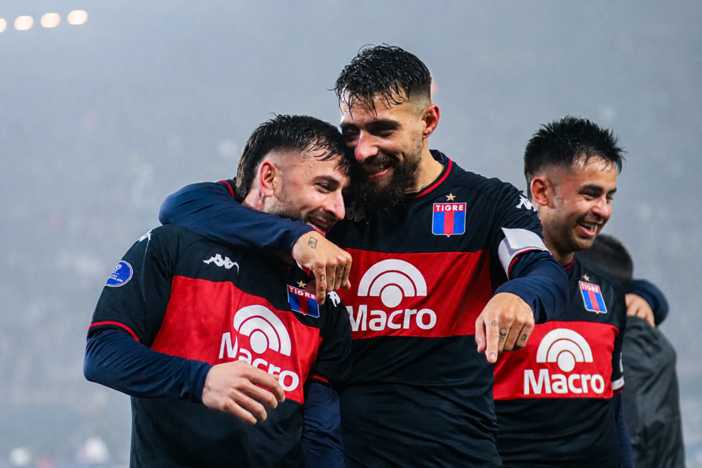 Tigre supera a Nacional con goleada de 3-0 y se acerca a cuartos de final