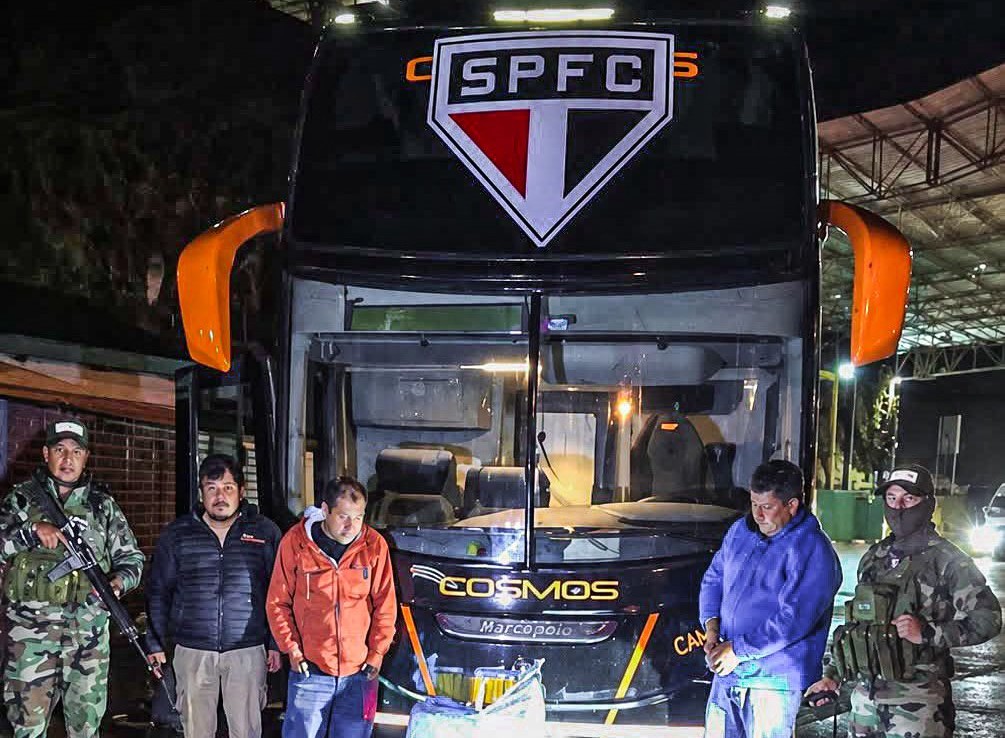 img of Sao Paulo sufre revés: bus incautado por policía boliviana antes de enfrentar a Bolívar