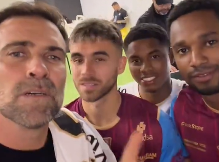 Neymar deslumbra a Macará: jugadores ecuatorianos hacen fila para saludarlo