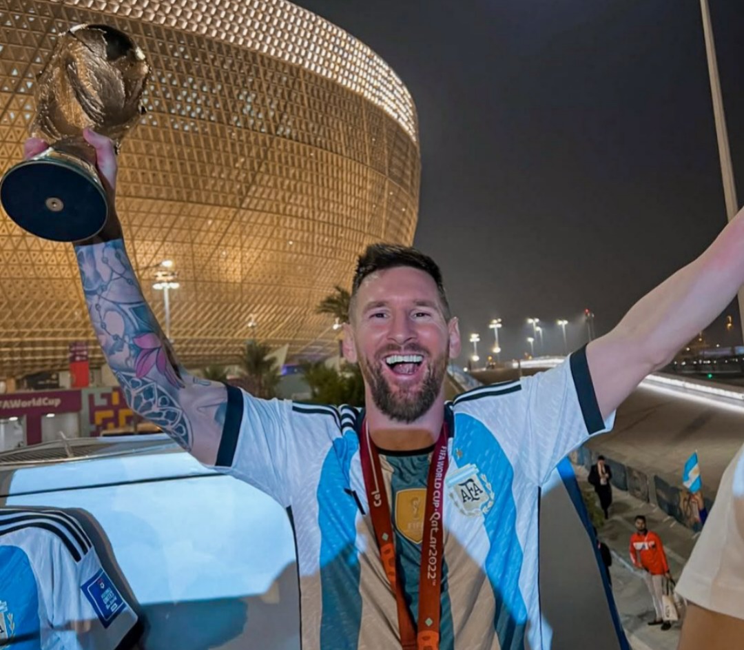 AFA pausa a los 10 minutos para aplaudir a Messi tras su retiro