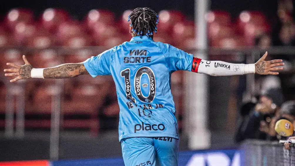 img of  ¡Neymar Resurge con Hat-Trick y Salva al Santos de Brasil de la Zona de Descenso!