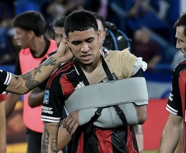 ¡No le sale nada al Millonario! Kendry Páez lesionado en el hombro