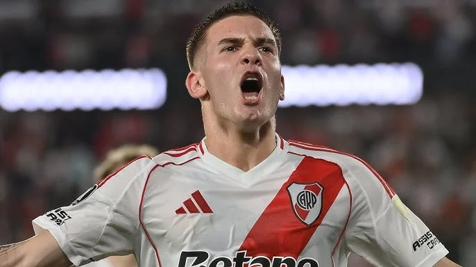 img of River arrasa: 6-2 y pase a octavos