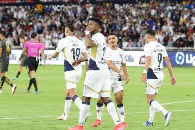 ¡Liga de Quito Golea y se Clasifica a Octavos de Final de la Copa Libertadores!