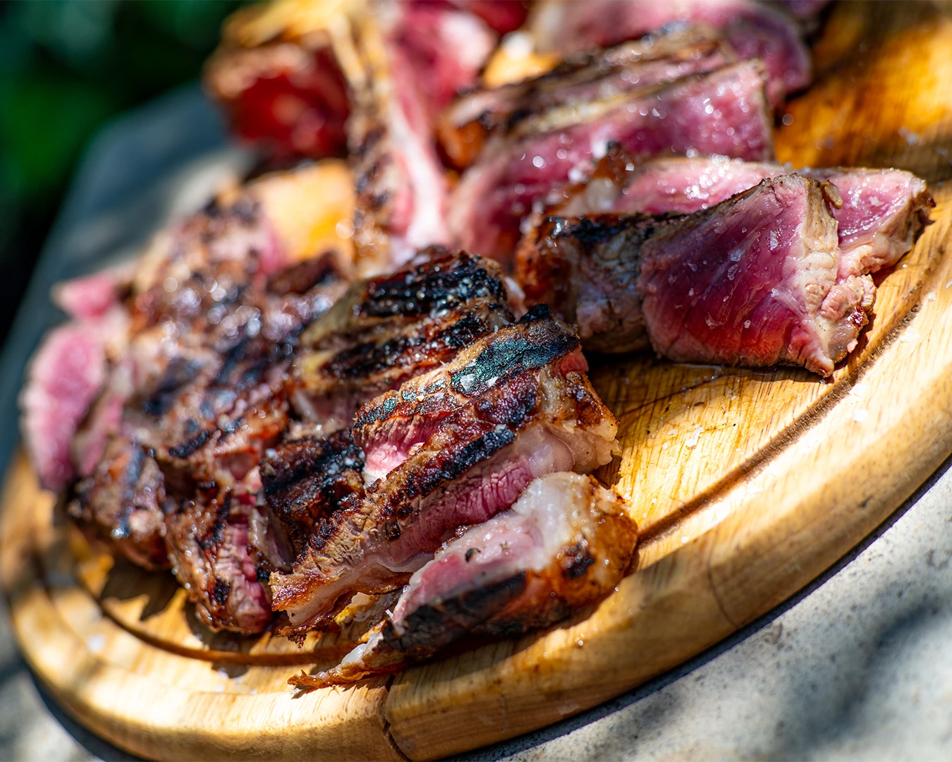 Bistecca alla fiorentina in preparazione