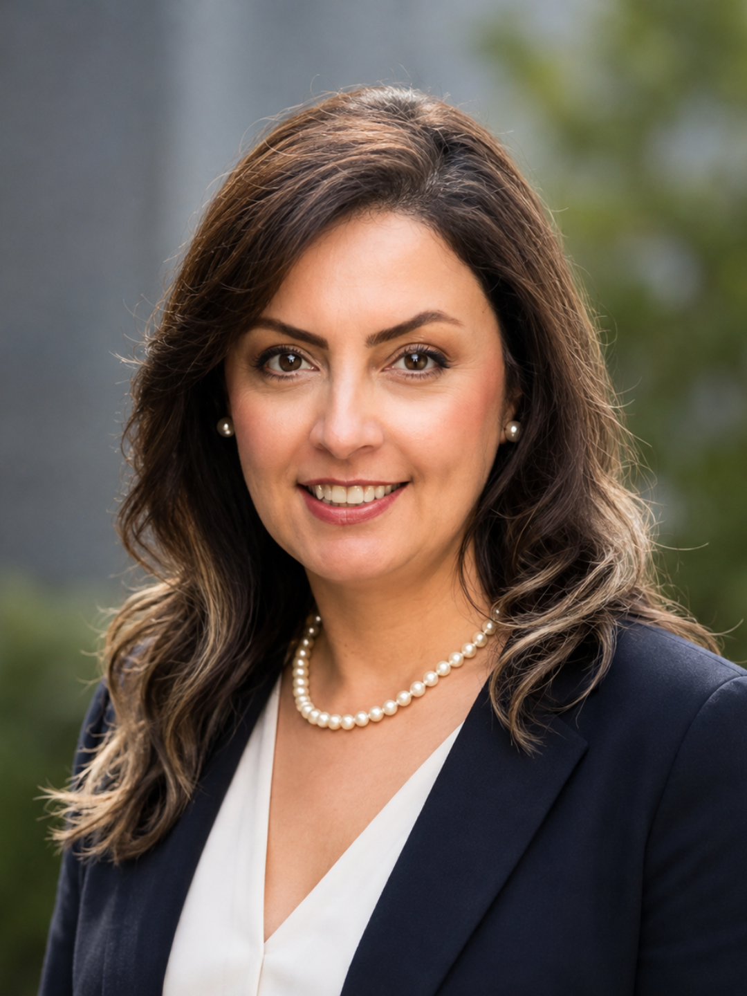 Dr. Sara Rad