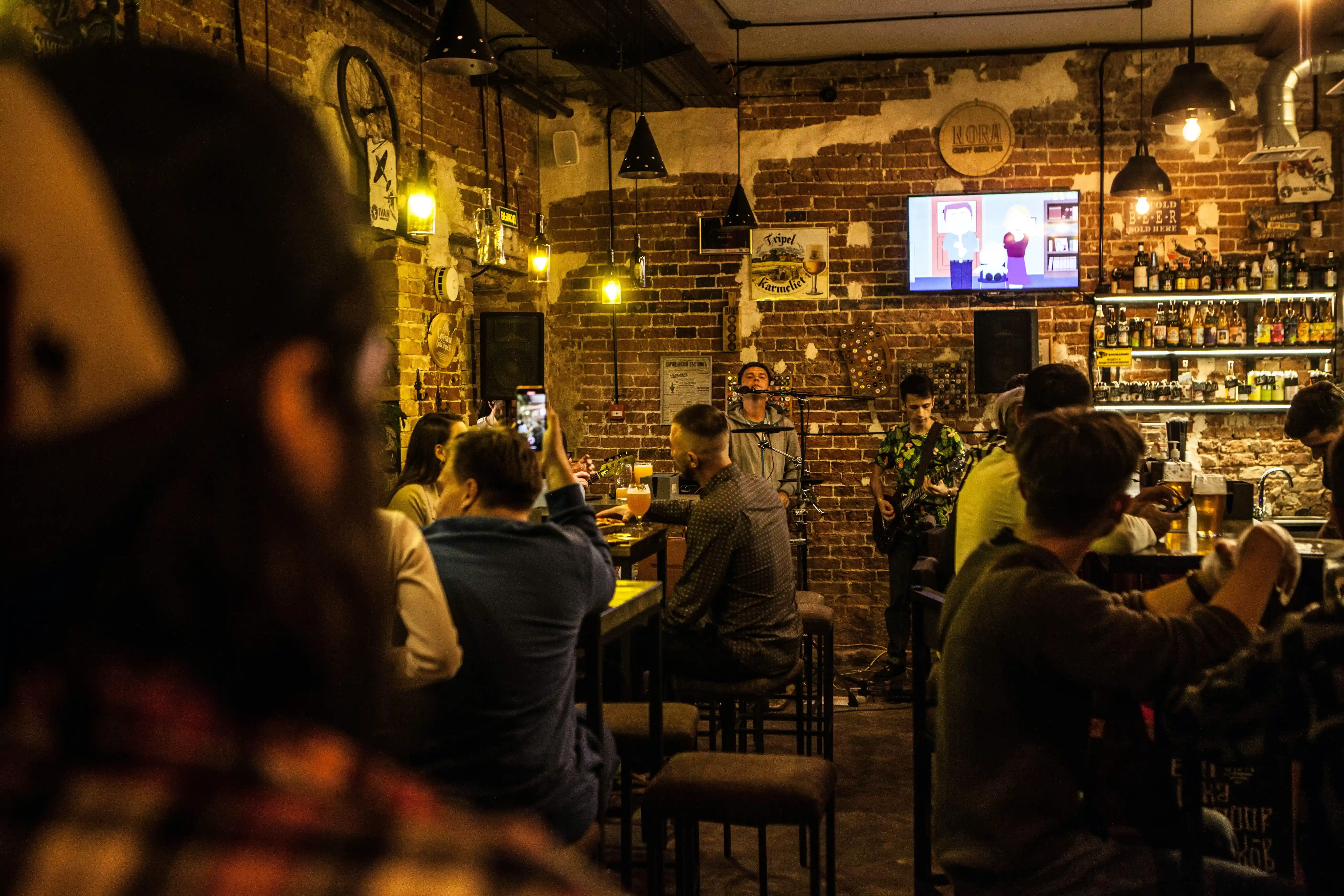 Wie man die perfekte Bar-Atmosphäre schafft