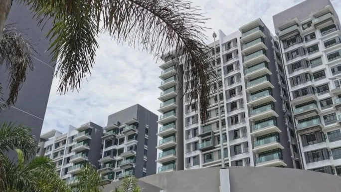 Aura Residence gallery image 5