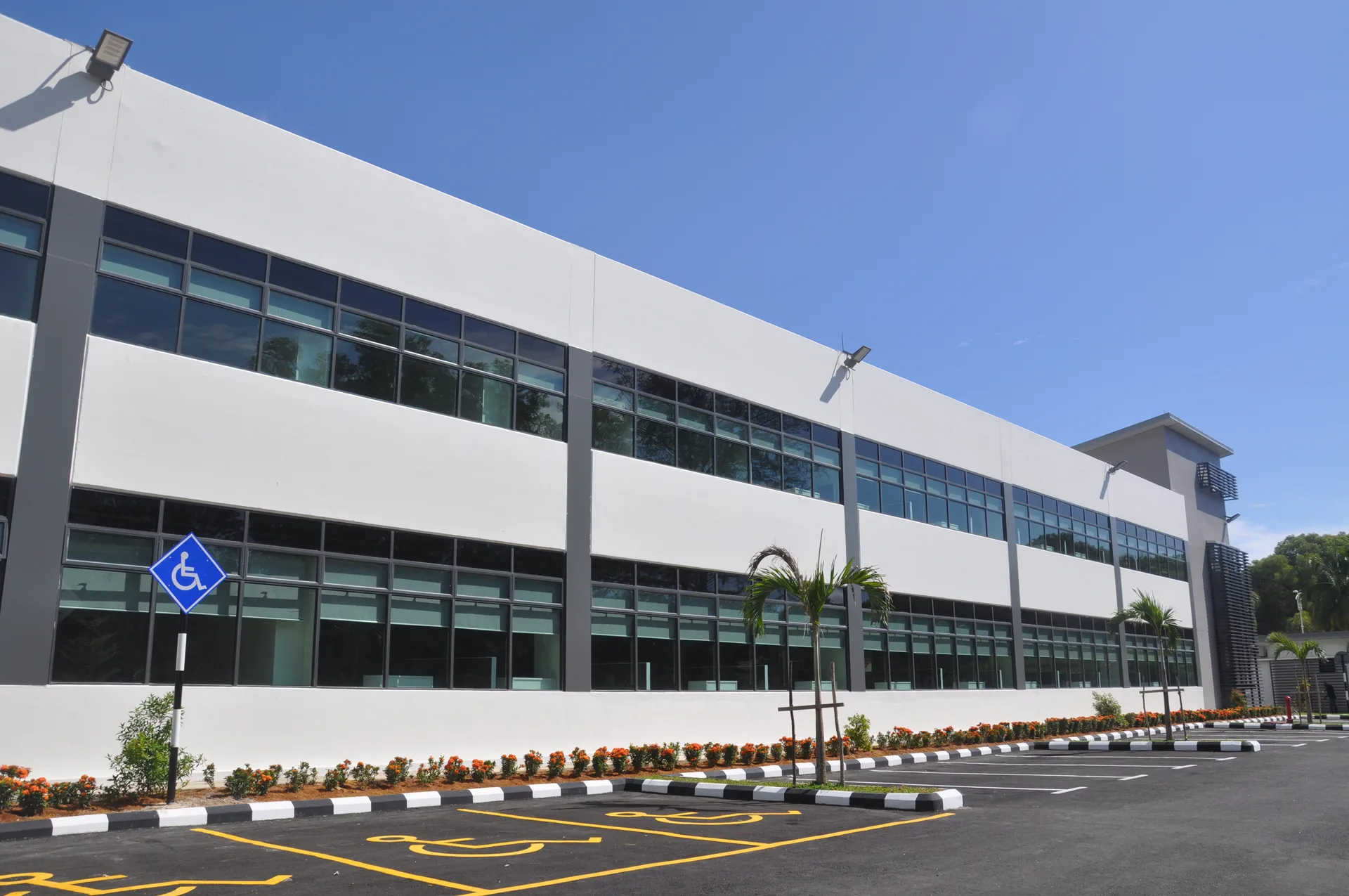 Kompleks Operasi Petronas gallery image 2