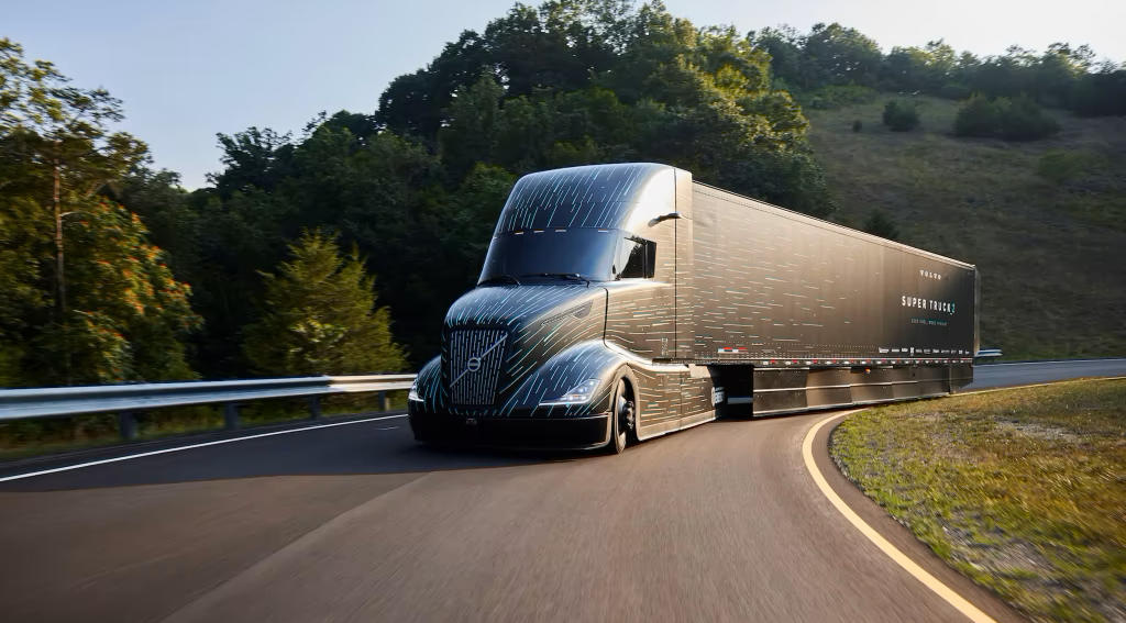 Mercedes-Benz & Volvo Introduce Latest Long Haul Truck Models -  CleanTechnica