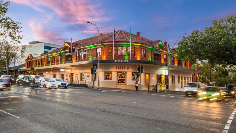 The Oaks Hotel