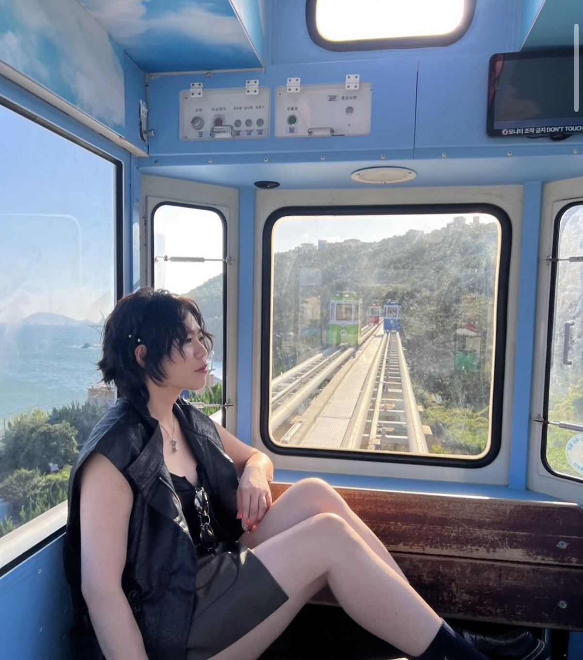 染髮和燙髮都會對頭髮有影響,但傷的位置和方式不一樣