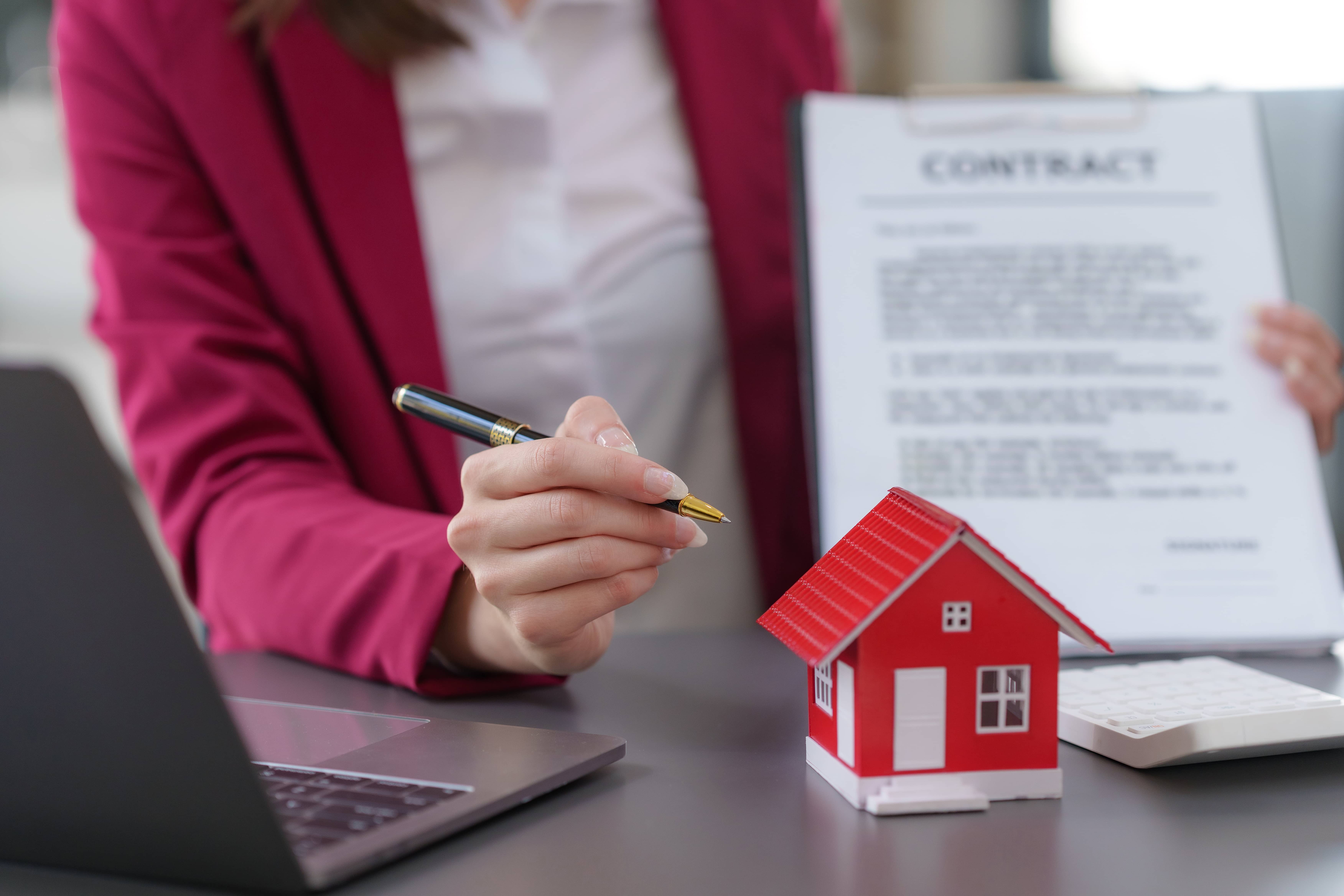What Is a Mortgage Lender Panel Solicitor?