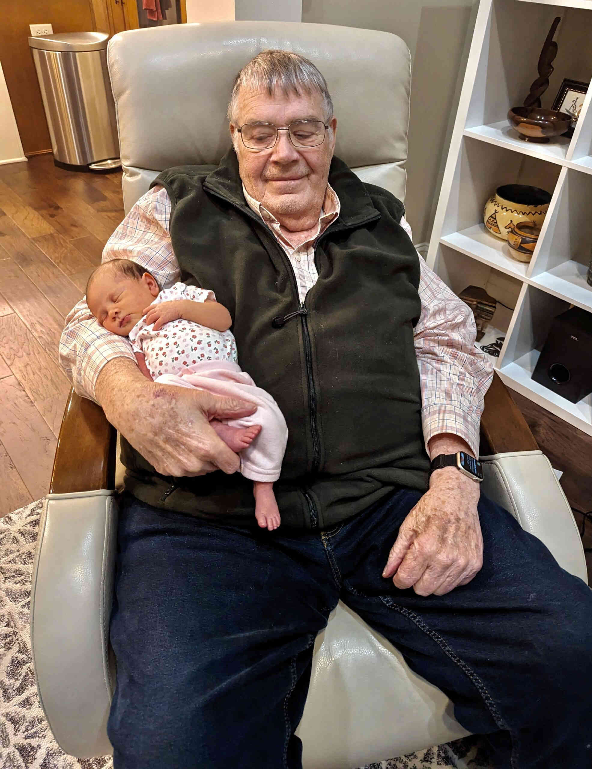 Before leaving, Victor gave Claire a special Great-grandfather's blessing, it was such a special moment!