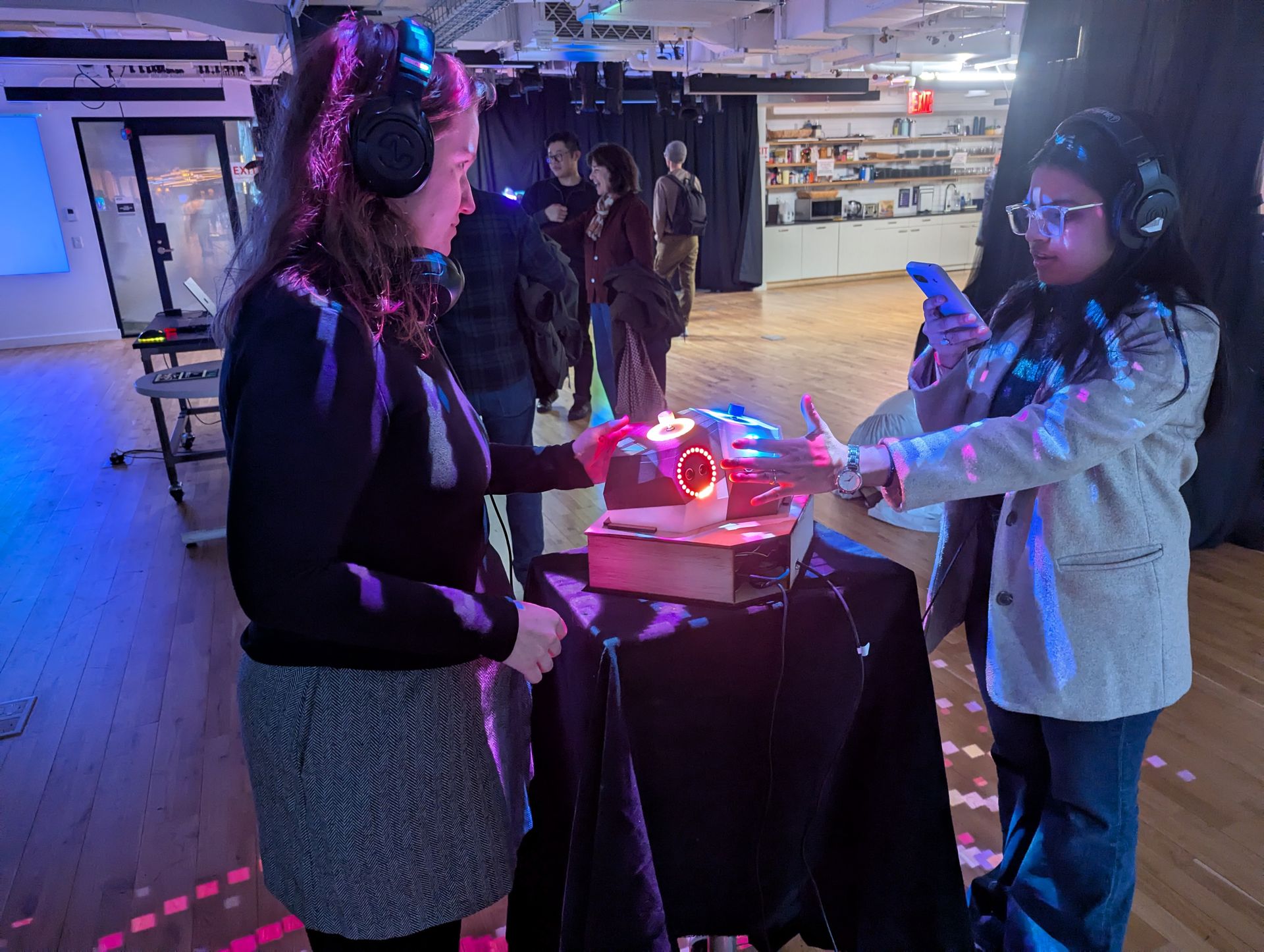 The Sinetactophone secondary image