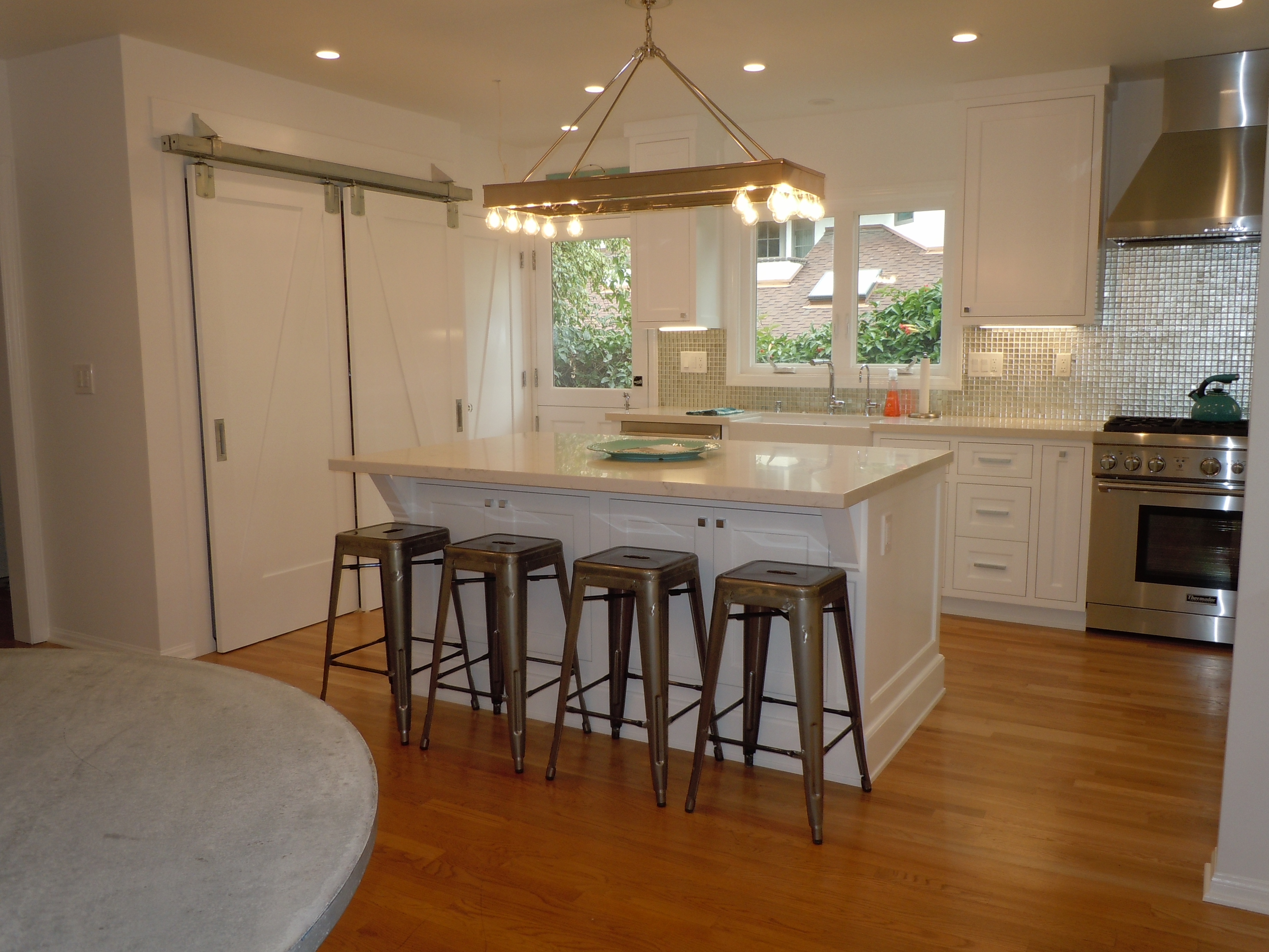 Laurel Avenue, Manhattan Beach
