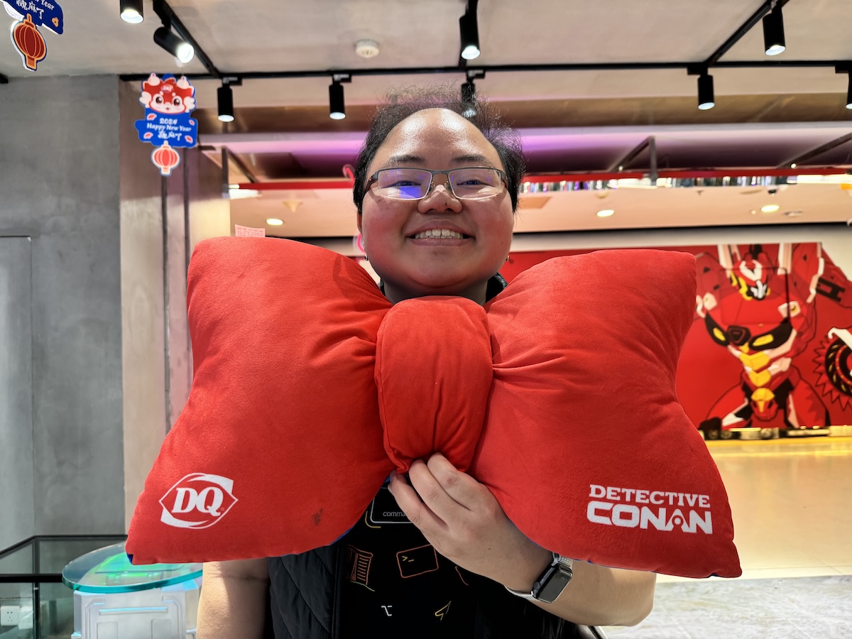 I do silly stuffs because I am a fan of Detective Conan