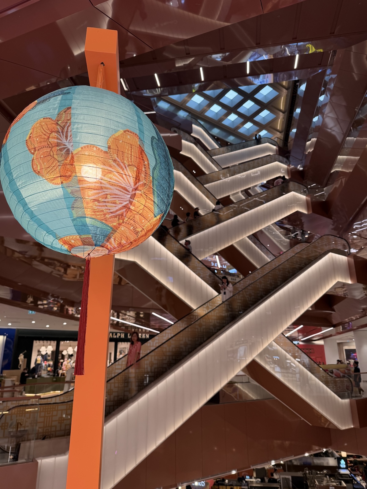 Escalators interlaces at Central Park Bangkok