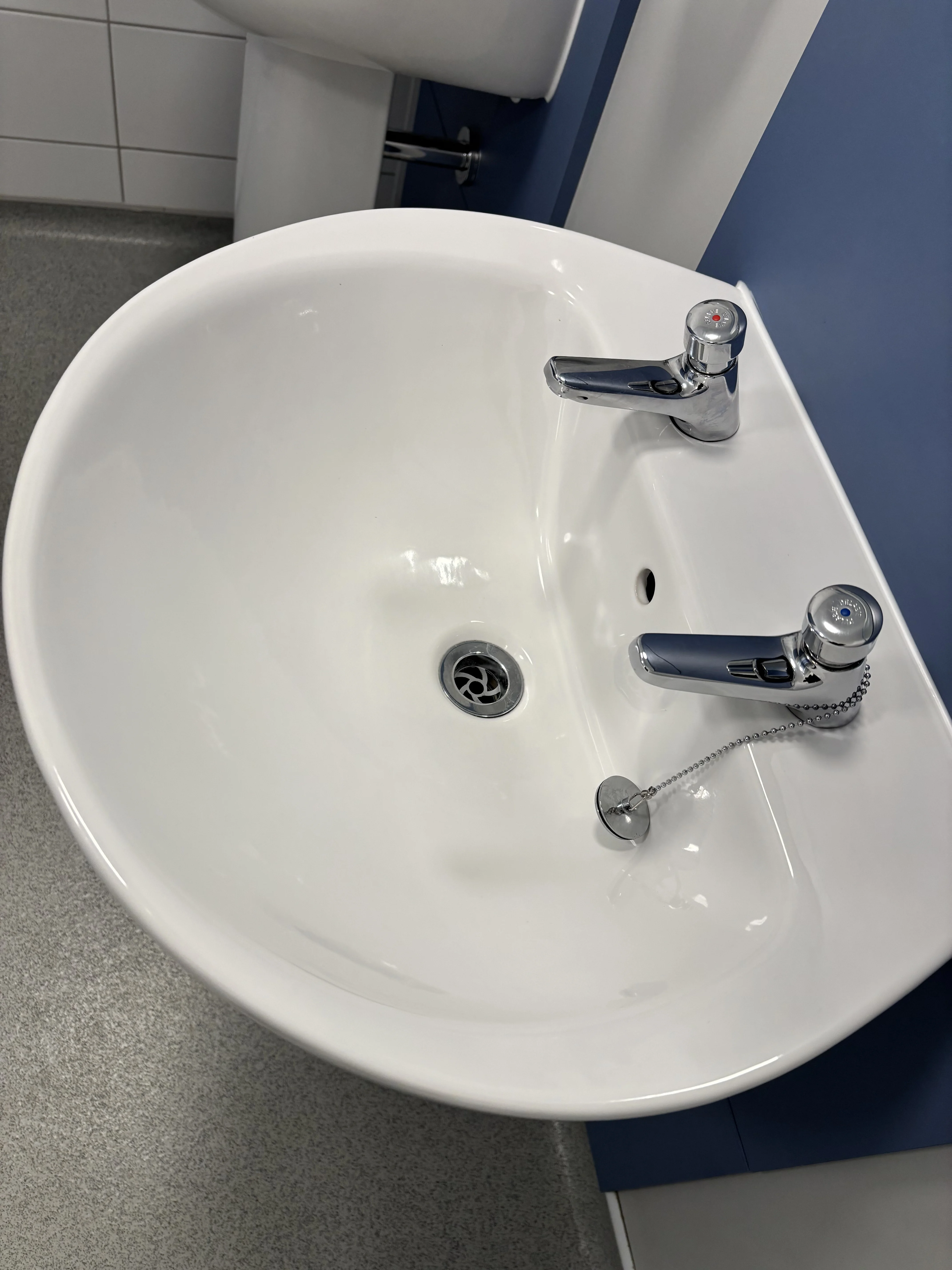 Cleaned wash basin