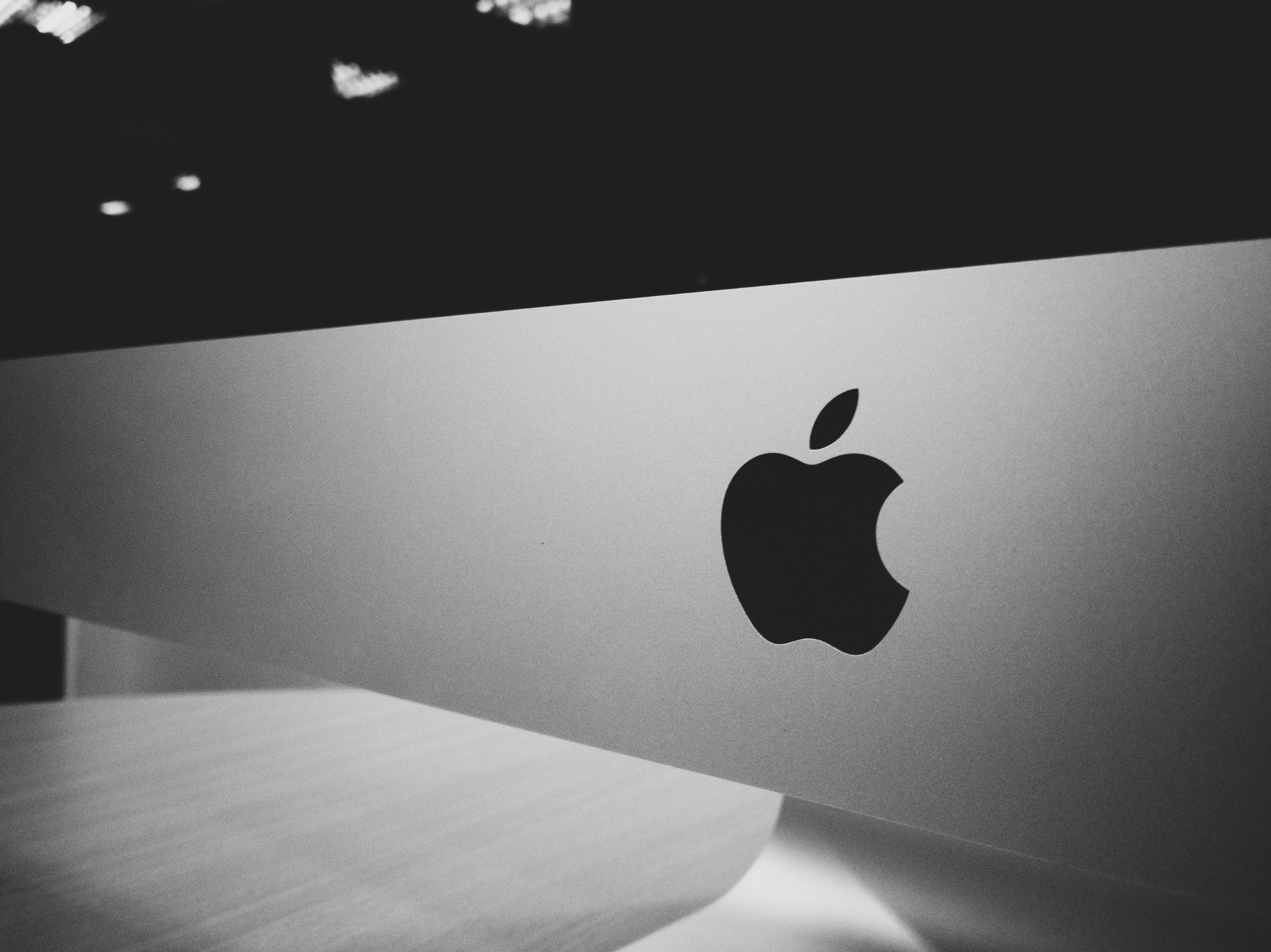 Mastering the Apple Software Engineer Interview: Questions, Process, and Expert Tips for Preparation Blog Image