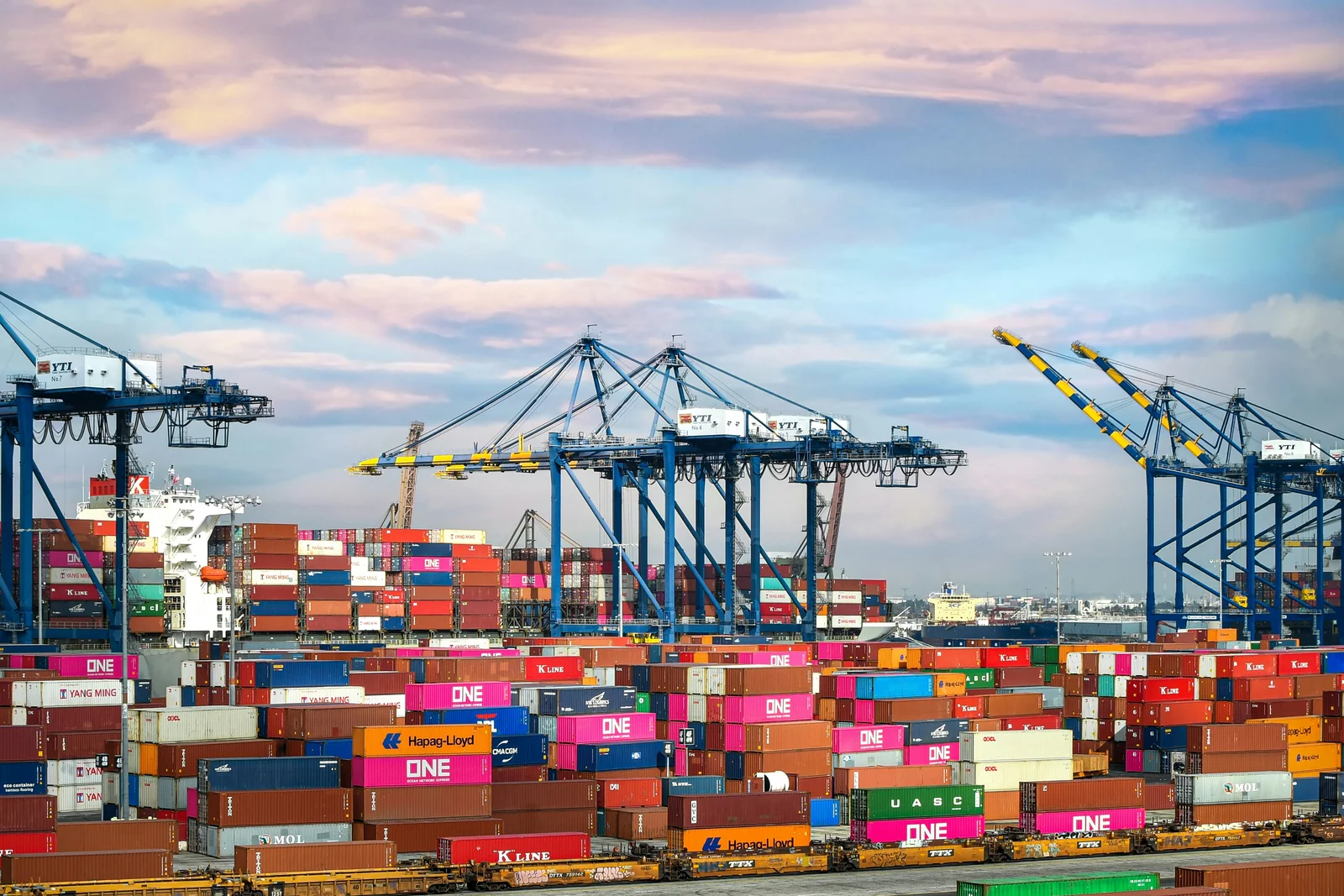 Container port for Batam Free Trade Zone import-export logistics