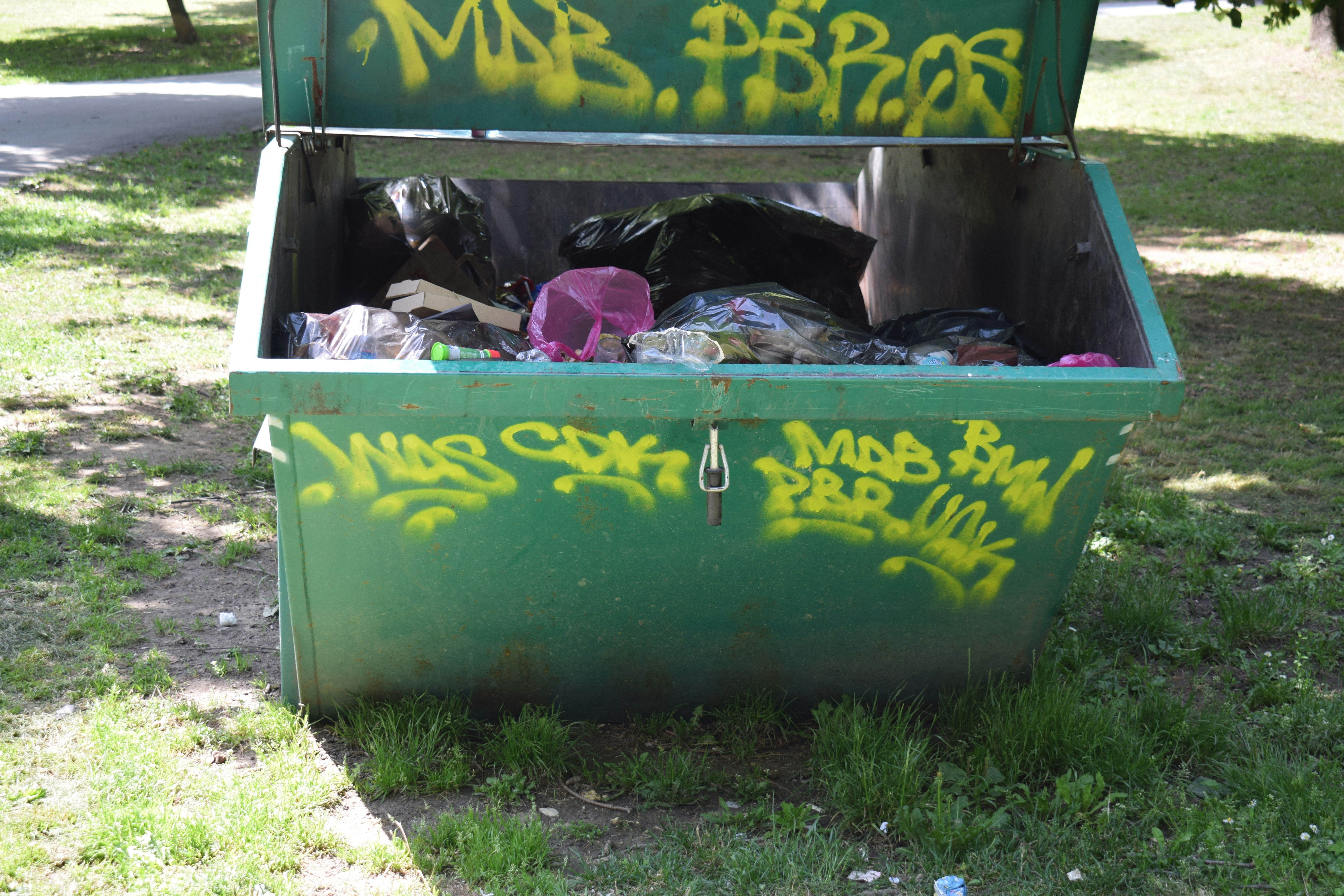 Get Your Free Compost Bin in NYC | Curbside & Drop-Off Options